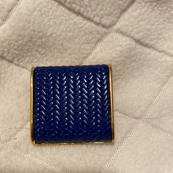 Weekender clip on herringbone earrings - Picture 2 of 3